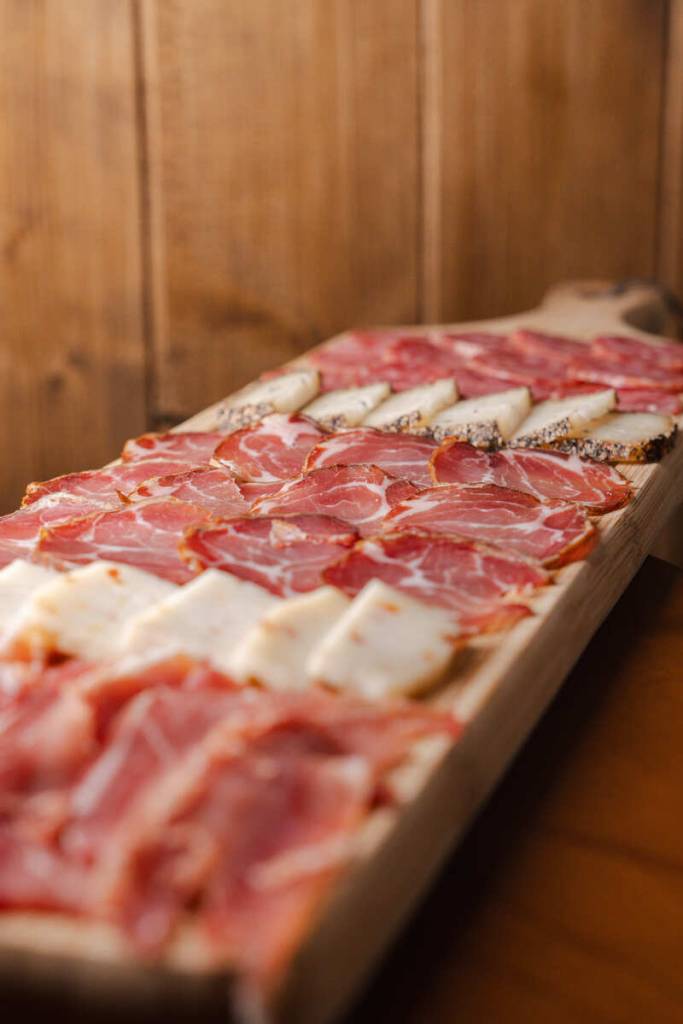 Tábua de Enchidos e Queijos